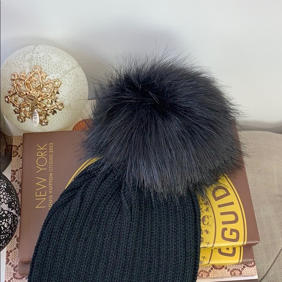 SOLD OUT // Faux Fur Pompom Ribbed Beanie Hat - Picture 3 of 7
